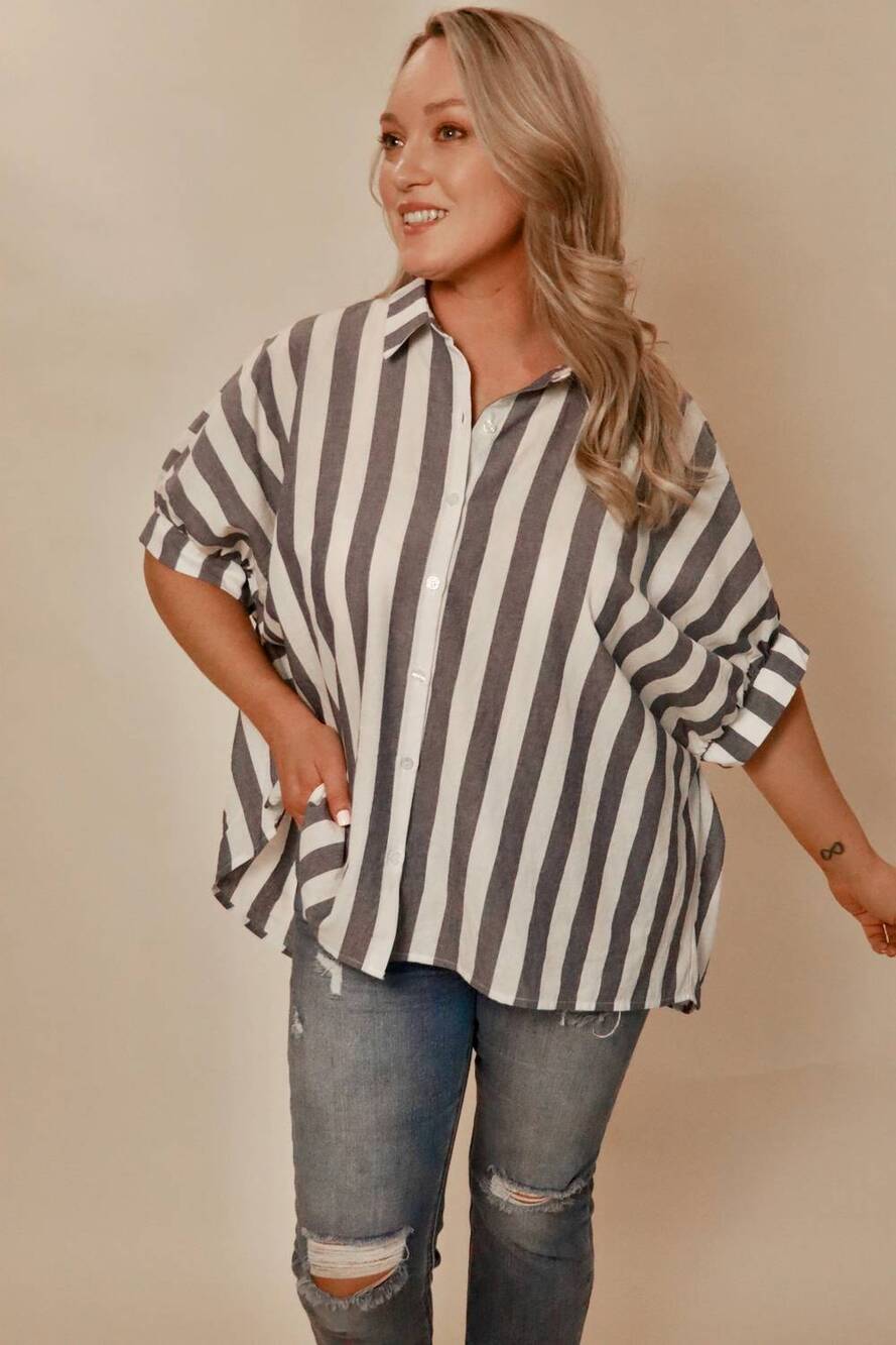 NEW DAY + MOON nautilus button down top in grey and white (